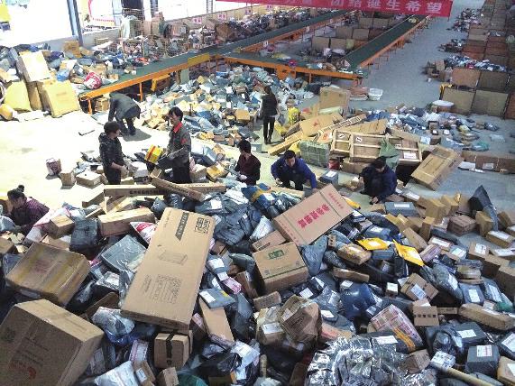 【泛亚电竞官网】
寻人!2001年到场过这个开镜仪式的影友荟萃啦(图17) 泛亚电竞官网