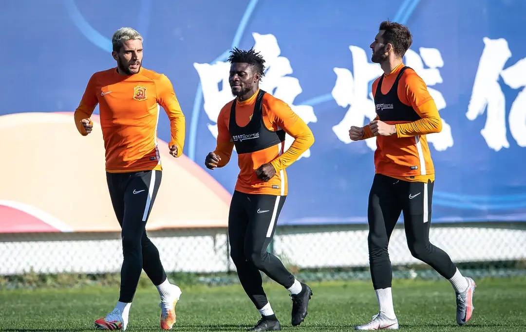 “泛亚电竞官网”
给李铁争气 武汉卓尔争议国脚造2球 打破魔咒水货外援或离队(图7) “泛亚电竞官网”
给李铁争气 武汉卓尔争议国脚造2球 打破魔咒水货外援或离队(图7)