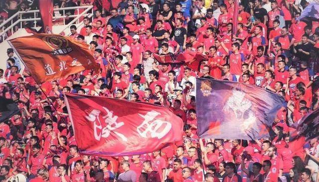 ‘泛亚电竞官网’
全力以赴！长安竞技新帅盛赞球员体现 直言前中甲金靴已是已往式(图2)